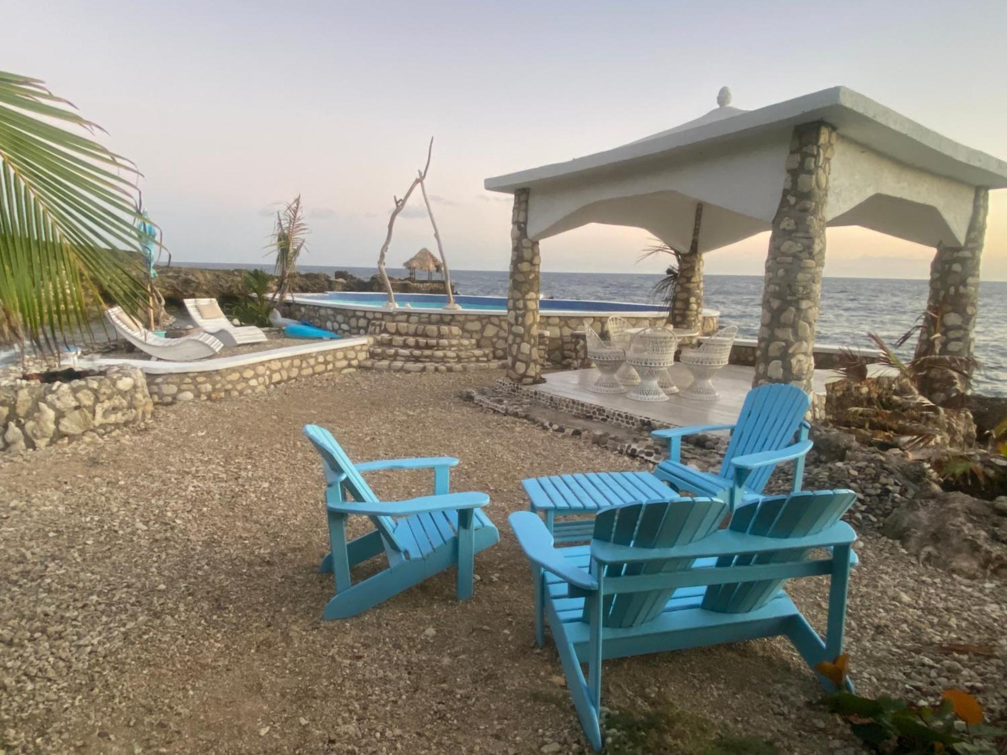 Forever Beach Apartment Sheerness Exterior photo